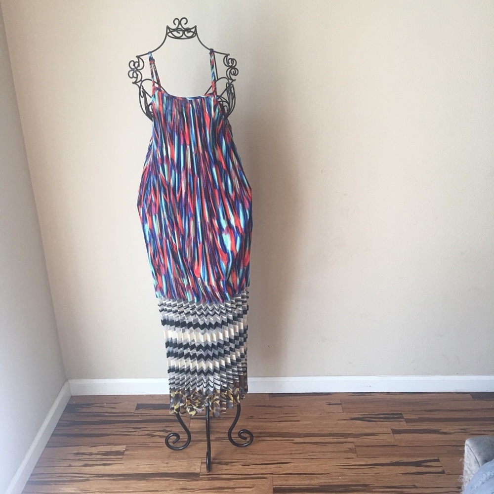 Absolutely Incredible Pleated Mixed Pattern Dress